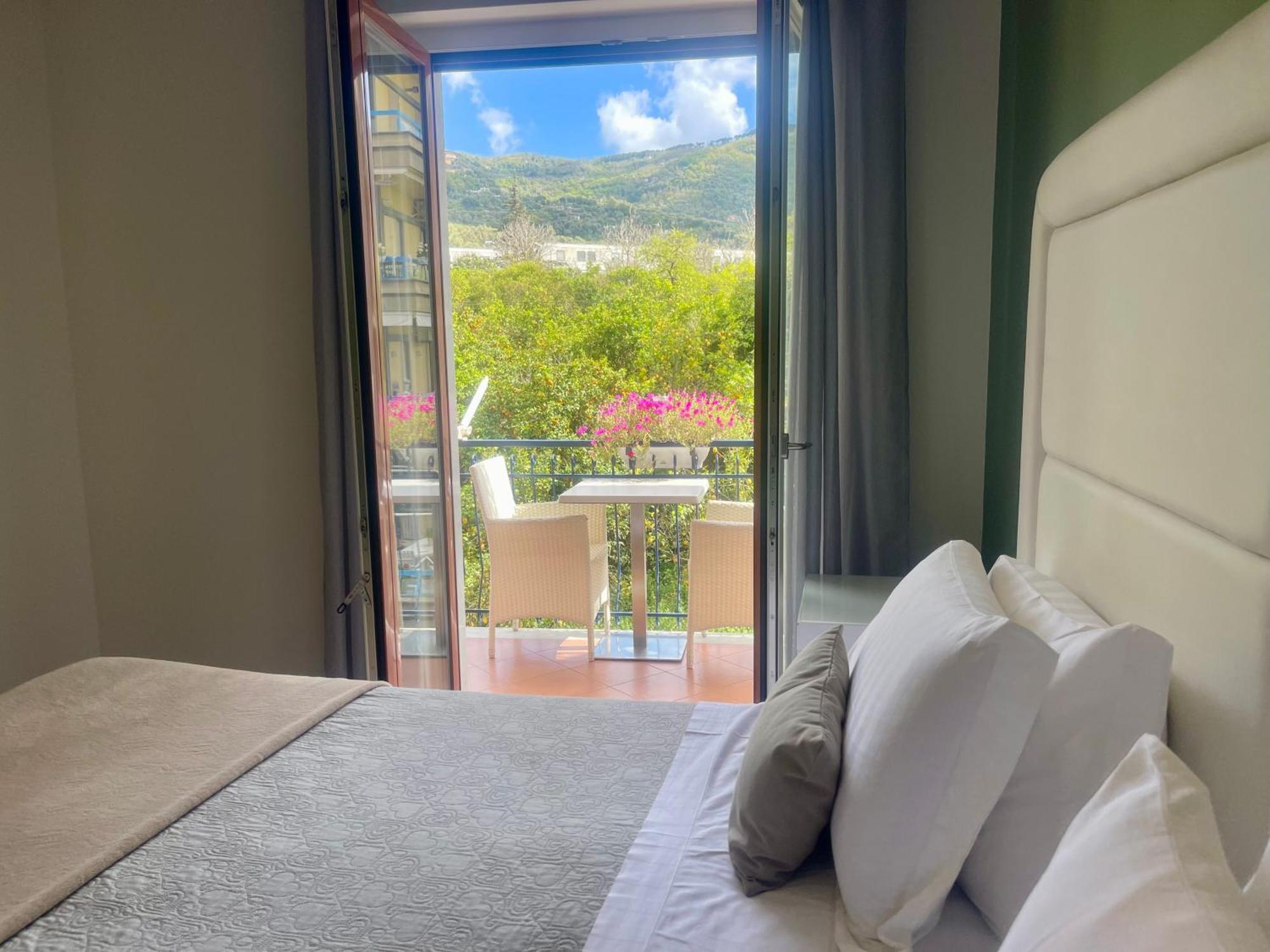 Bougainvillea Relais Sorrento Exterior photo